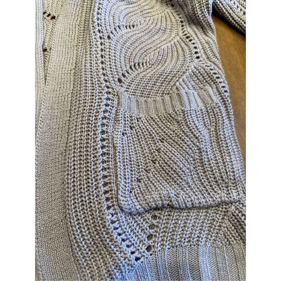 Woman’s pink republic cardigan, size large - Picture 2 of 4